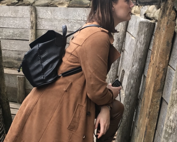 België